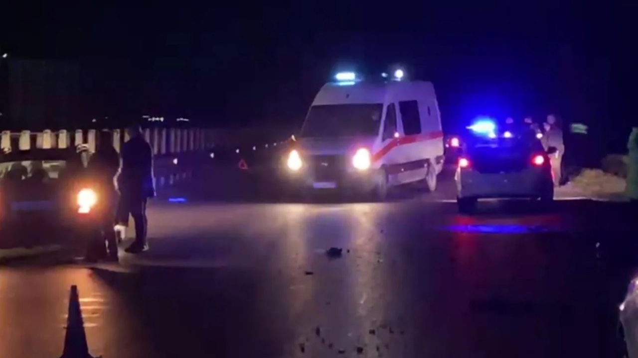 Emri/Makina përfundon në greminë , një i vdekur dhe një i lënduar 4 aksident naten 11 sd