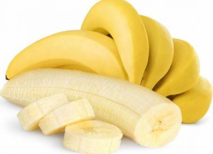 Ministrja ka ‘bananafobi’, fruti duhet të zhduket nga zyrat e Qeverisë dhe çdo ambient ku ajo shkon 5 auto 21banane1498041462 700x506 1