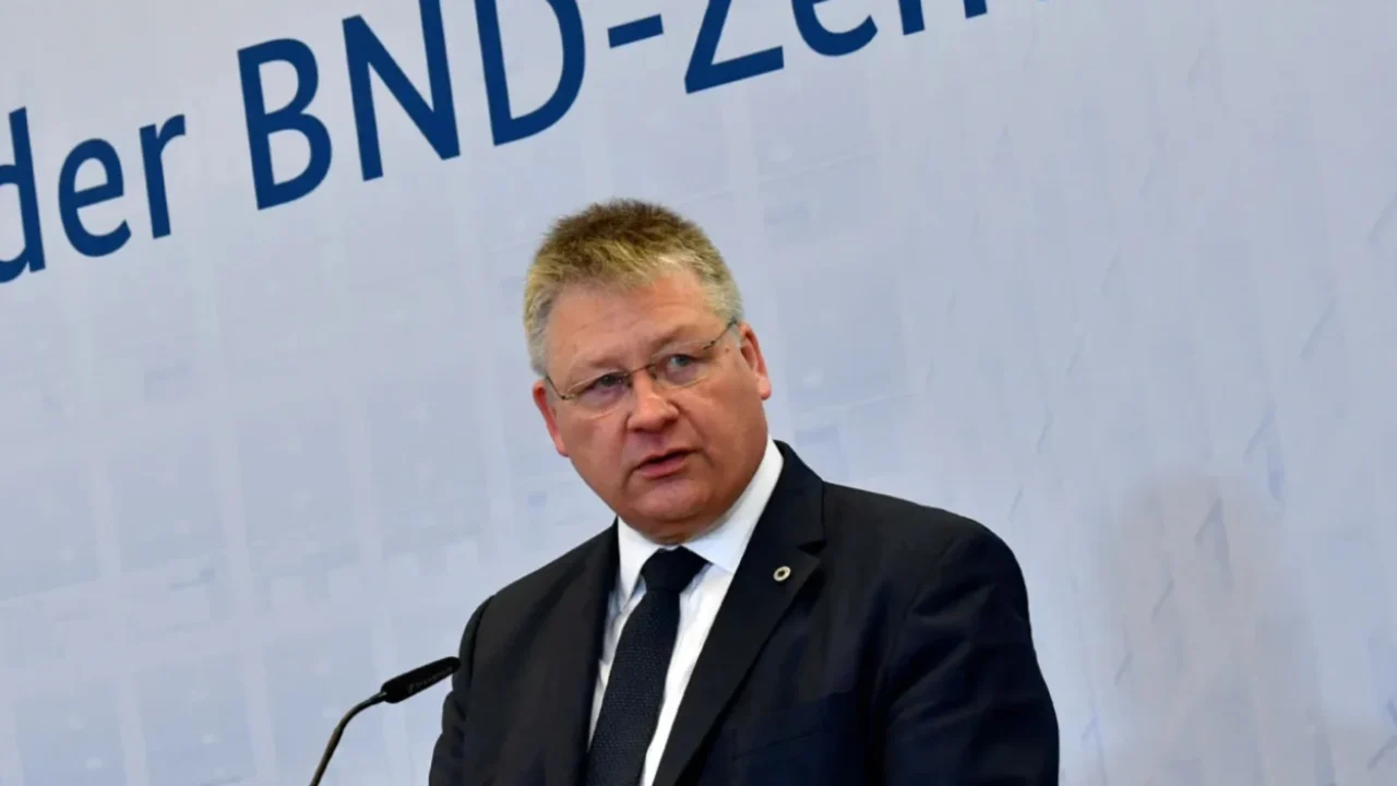 “Nëse kërcënimi hibrid intensifikohet…”/ Inteligjenca gjermane “sheh” një sulm të mundshëm rus ndaj NATO-s 12 bild hd 1280x720 1