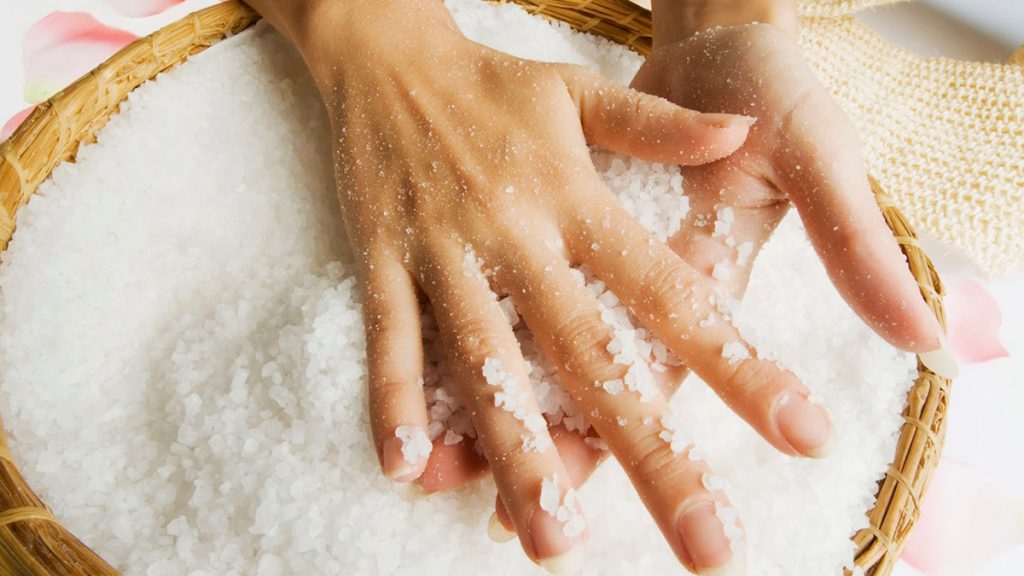 Kripa si shëruese natyrale në kushtet e shtëpisë: Ja disa mënyra të përdorimit të saj