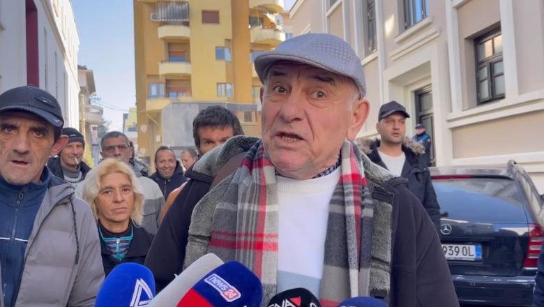 Personat me aftësi të kufizuara nuk marrin bonusin e fundvitit, protestojnë para Bashkisë 19 1735659895 korce 1