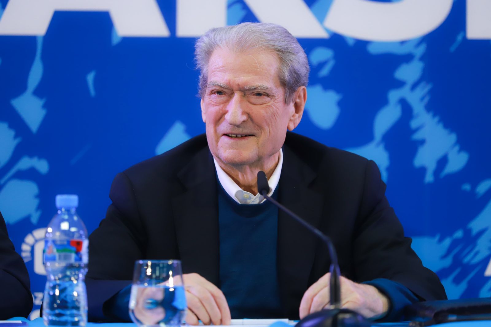 Berisha takim me pensionistët: Nëse nuk e ndalojmë këtë shpopullim masiv, për 20 vite nuk mbesë njeri në këto troje 1 Untitled5