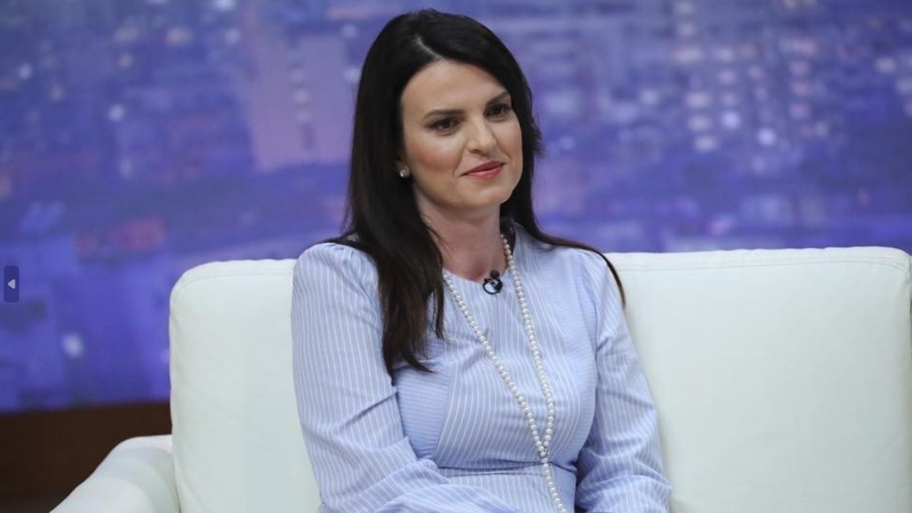 Këshilli i Ministrave/ Qeveria rrit mbështetjen financiare për rreth 5.600 persona para dhe tetraplegjikë 19 albana kociu 33 sd