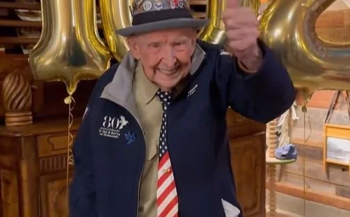 “Papa Jake” festoi ditëlindjen e tij të 102-të