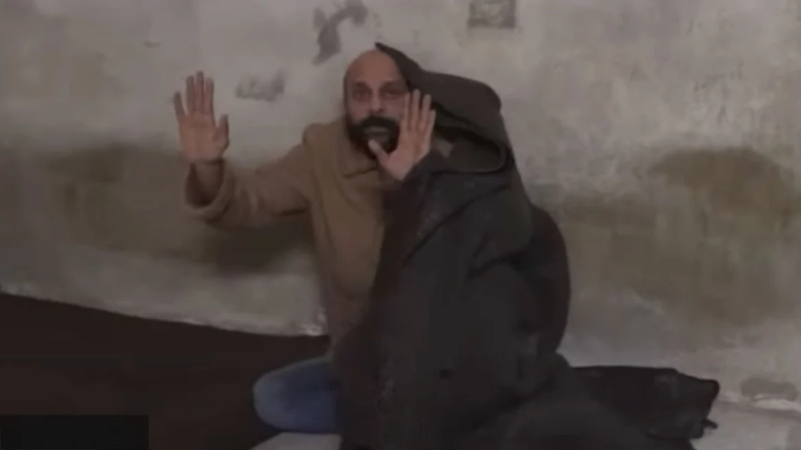 Fragment rrënqethës nga Siria post Assad: “Oh Zoti im, ka dritë!”