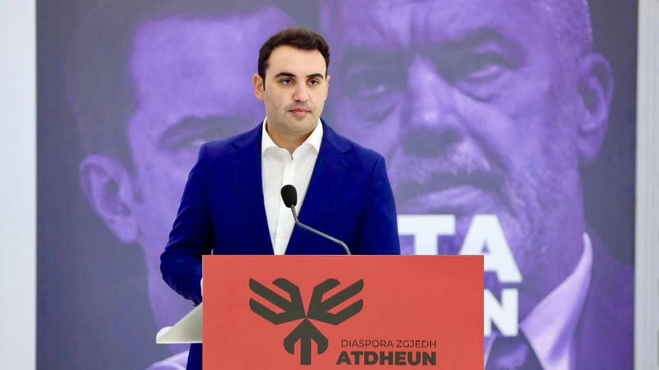 Aq para sa bën 1-lekshi energjisë që Rama tallet me shqiptarët, një drejtor i tij i vjedh me një dorë në OSSH - 30mln euro! 2 472790344 1163996068420595 2808067020095302770 n