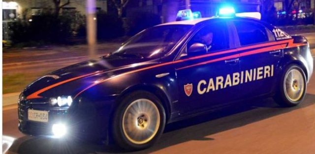 640 0 1711100151xauto policia italiane21711099290 586 1