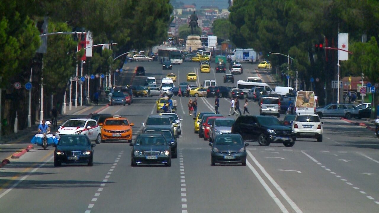 Kgic8ACP VJEDHJET E MAKINAVE NE KRYEQYTET.mpg snapshot 00.43 1280x720 1