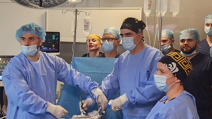 Realizohet me sukses Prostatektomia Radikale Laparoskopike (LRP) në QSUT