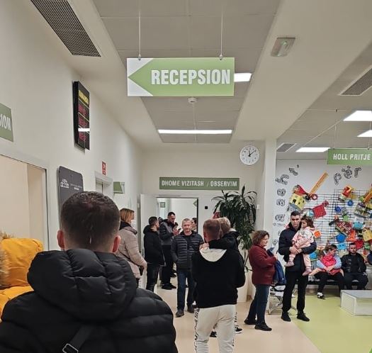 Urgjenca Pediatrike në QSUT rekord vizitash, prindërit: Shtimi i mjekëve emergjencë