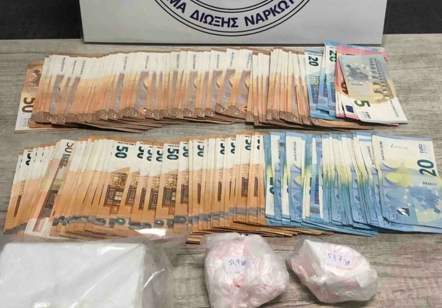 Kapet kokainë në furgonin e linjës Berat-Zaqintho, në pranga një grek dhe një shqiptar 11 640 0 drgr4h 1739983099