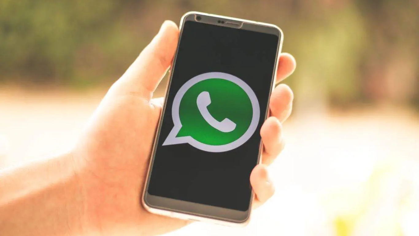 WhatsApp trondit dashamirësit e thashethemeve: Shenja e tretë blu zbulon sekretet