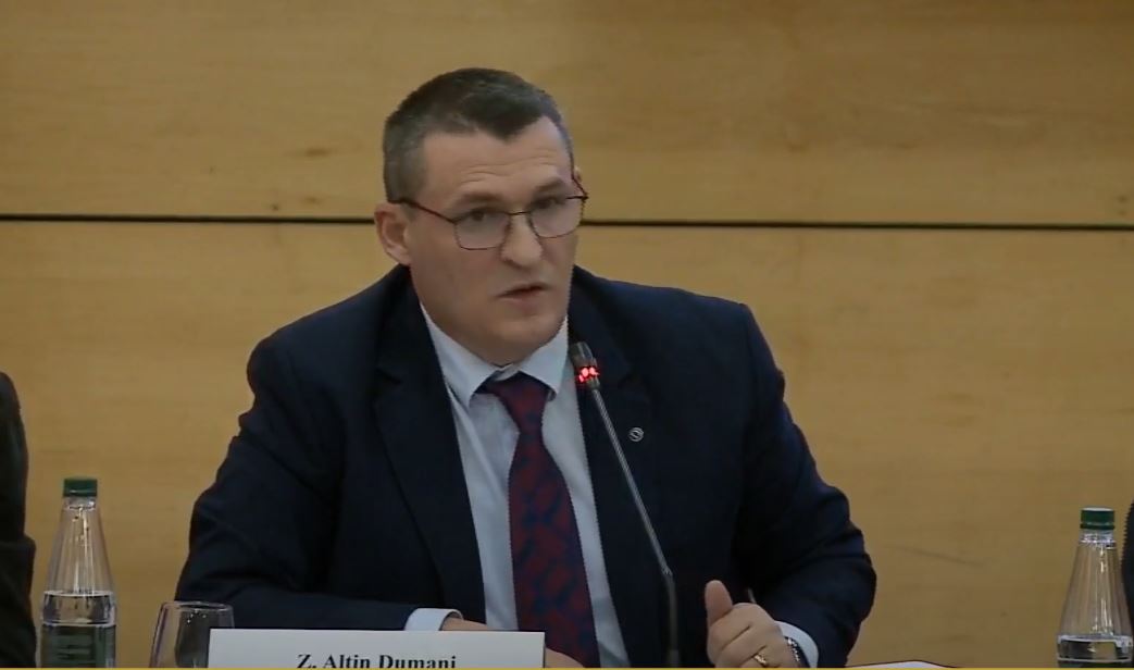 “Epoka e paprekshmërisë po lëkundet”- Altin Dumani: SPAK ka kryer hetime të guximshme kundër zyrtarëve të lartë