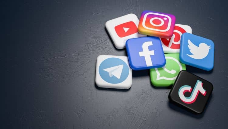Përdorimi i tepërt i rrjeteve sociale ndikon negativisht në vetëbesim