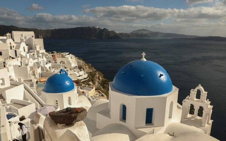 intime santorini caldera blue dome 960x600 1 720x450 1