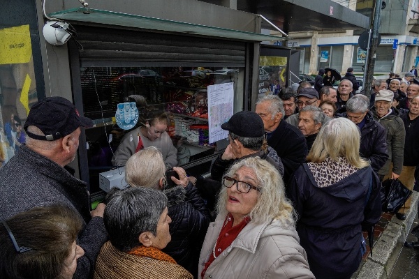 Bashkia e Tiranës ka vënë në zbatim vendimin për pajisjen e pensionistëve me abone falas : Por aboneja ,është kthyer në një torturë mujore 9 474532905 1079941427478025 118096847484552966 n 1 1
