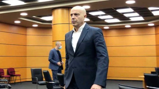 “Përfitoi nga kuotat e të përndjekurve”/ Juristja Gjikondi nxjerr "blof" akuzuesit e Prokurorit Dado 2 640 0 1740932896xdado 493