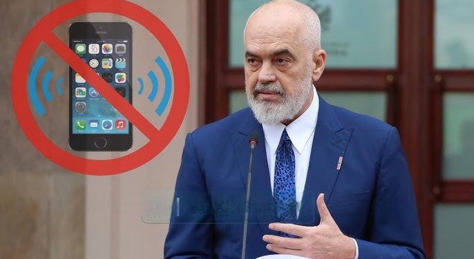 “Do iu ndodh gjëma!”/ Rama paralajmëron Shqiptarët: Kujdes me celularin… 12 Messenger creation 2460398960962138 686x375 1