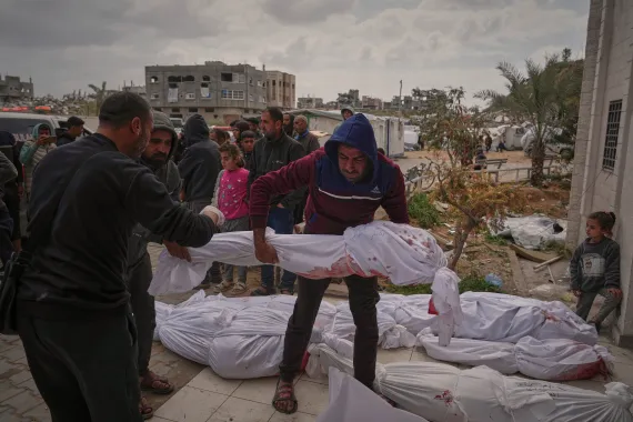 Si u mburr Trump me armëpushimin në Gaza dhe më pas e la të dështonte