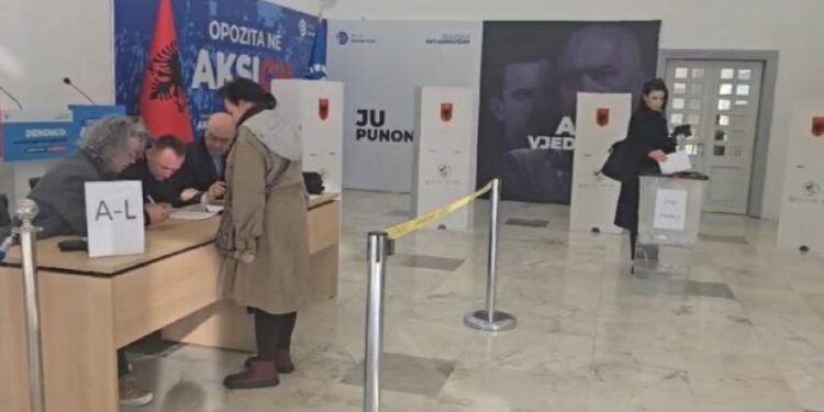 Primaret në PD/ Përfundon numërimi në Korçë, Berat, Gjirokastër, Elbasan e Fier 14 auto tirane primaret 1 767x4501740897726 1 750x375 1