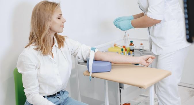 Pyet mjekun: Përse ferritinemia, sideremia, janë të ulura dhe hemoglobina është normale?