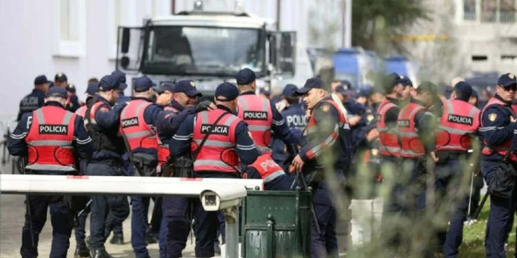 Protesta e PD! Policia e Shtetit merr masa: Rrugët që do të bllokohen sot në Tiranë 1 policia proteste 750x375 1