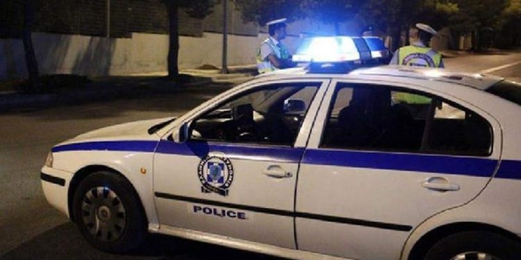 Sherr mes çiftit shqiptar, familjarët ndërhyn për t’i ndarë, plagosen rëndë dy persona në Greqi 3 900 0 1728366930xpolicia greke 773 750x375 1