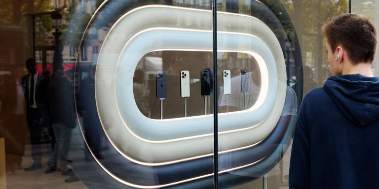 80% e iPhone-ve të destinuar për në SHBA janë prodhuar në Kinë: ja pse divorci me Pekinin është i pamundur