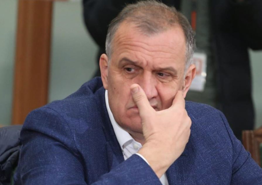 Ilir Beqaj i sëmurë, shtyhet seanca për dosjen e “Sterilizimit”
