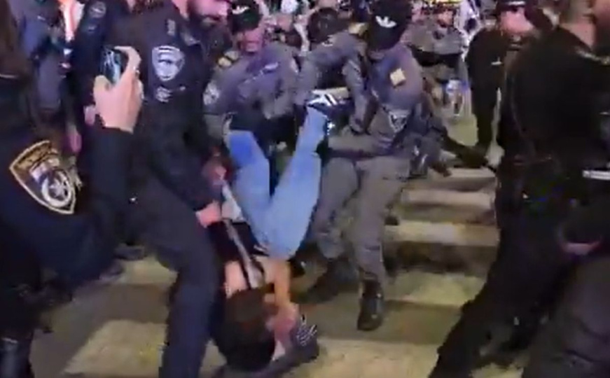 Belaja “Netanyah”: përleshje me policinë në Tel Aviv
