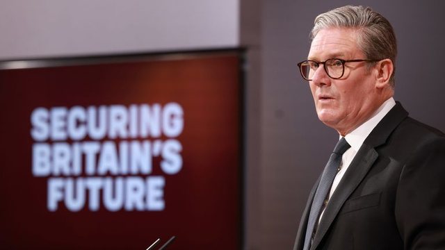 Vizita zyrtare e Starmer në Tiranë/ Reuters: Britania kërkon vende të treta për të pritur migrantët e deportuar 16 640 0 1747322714xskynews keir starmer prime minister 6913971 710