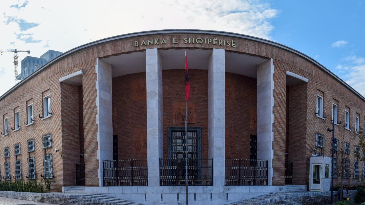 Banka e Shqiperise 2017 01 sd
