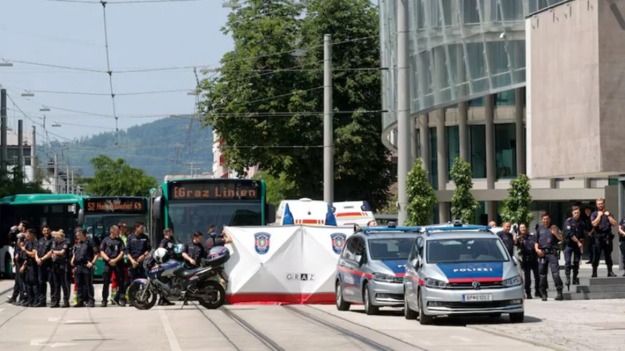 FOTO/ Tragjedia me 10 të vdekur! Kjo është 15-vjeçarja shqiptare e vrarë nga sulmi në shkollën në Austri (EMRI) 8 5154 sd