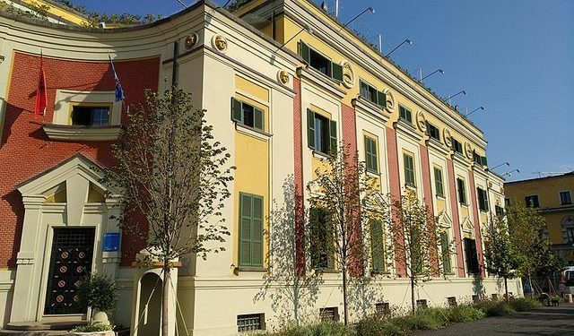Hakerët sulmuan faqen online, Bashkia Tiranë: Pezullohet regjistrimin në çerdhe dhe kopshte 3 640 0 640 0 800px tirana bashkia e tiranes 2018 1 1750421168 640x375 1