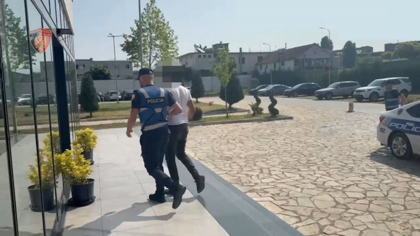 Hodhi mbeturinat e kompanisë “Driza” në lumë, policia ndëshkon vetëm punonjësin 31-vjeçar 8 Progetto senza titolo 34