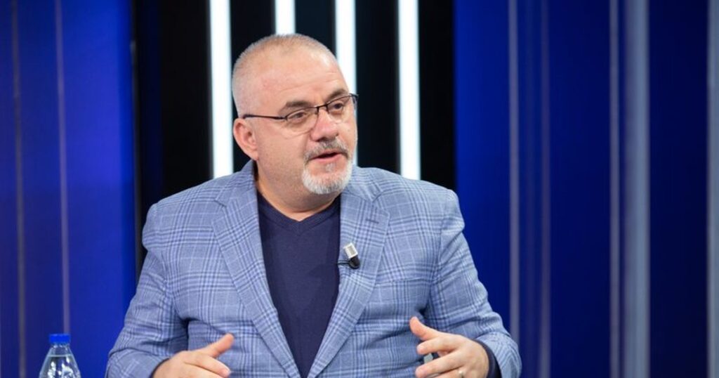 Ironia e Hoxhës: Do kemi një parlament që do ja kalojë çdo programi humoristik… 9 1200 630 1705645096x800 0 artan hoxha 1jpg 619 596 1024x538 1