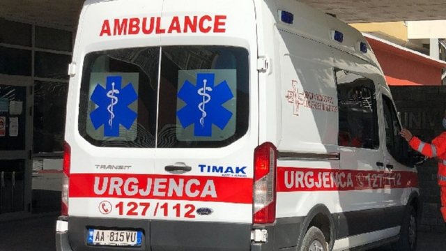 TRAGJIKE në Divjakë/ Po saldonte portën, 68-vjeçari bie nga lartësia dhe ndërron jetë! 2 640 0 46d487ee4b8b45dec5cebec223632e32