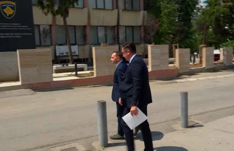 LDK dorëzon kallëzim penal për Qeverinë Kurti: Çdo vendim i marrë pas 27 marsit është i paligjshëm