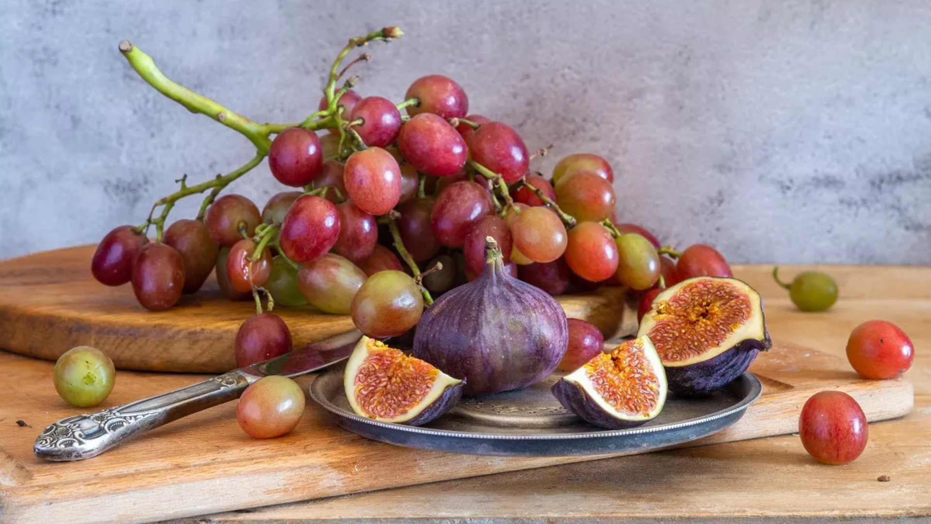 A u lejohet diabetikëve të hanë rrush dhe fiq?