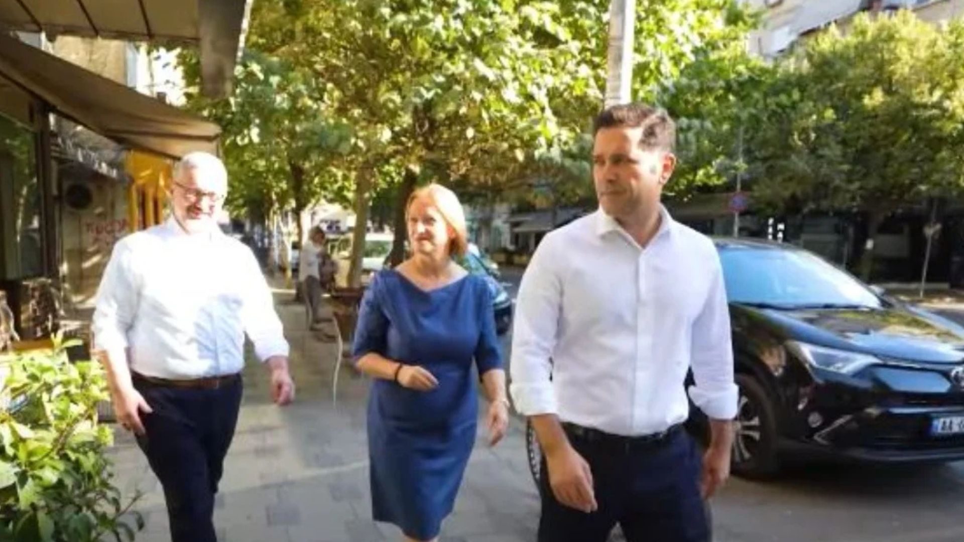 “Jo qumësht, bulmet dhe mish pa faturë”/ Pas urdhrit të Ramës ministrat dalin në terren për të ndërgjegjësuar bizneset 16 nuse 1 1