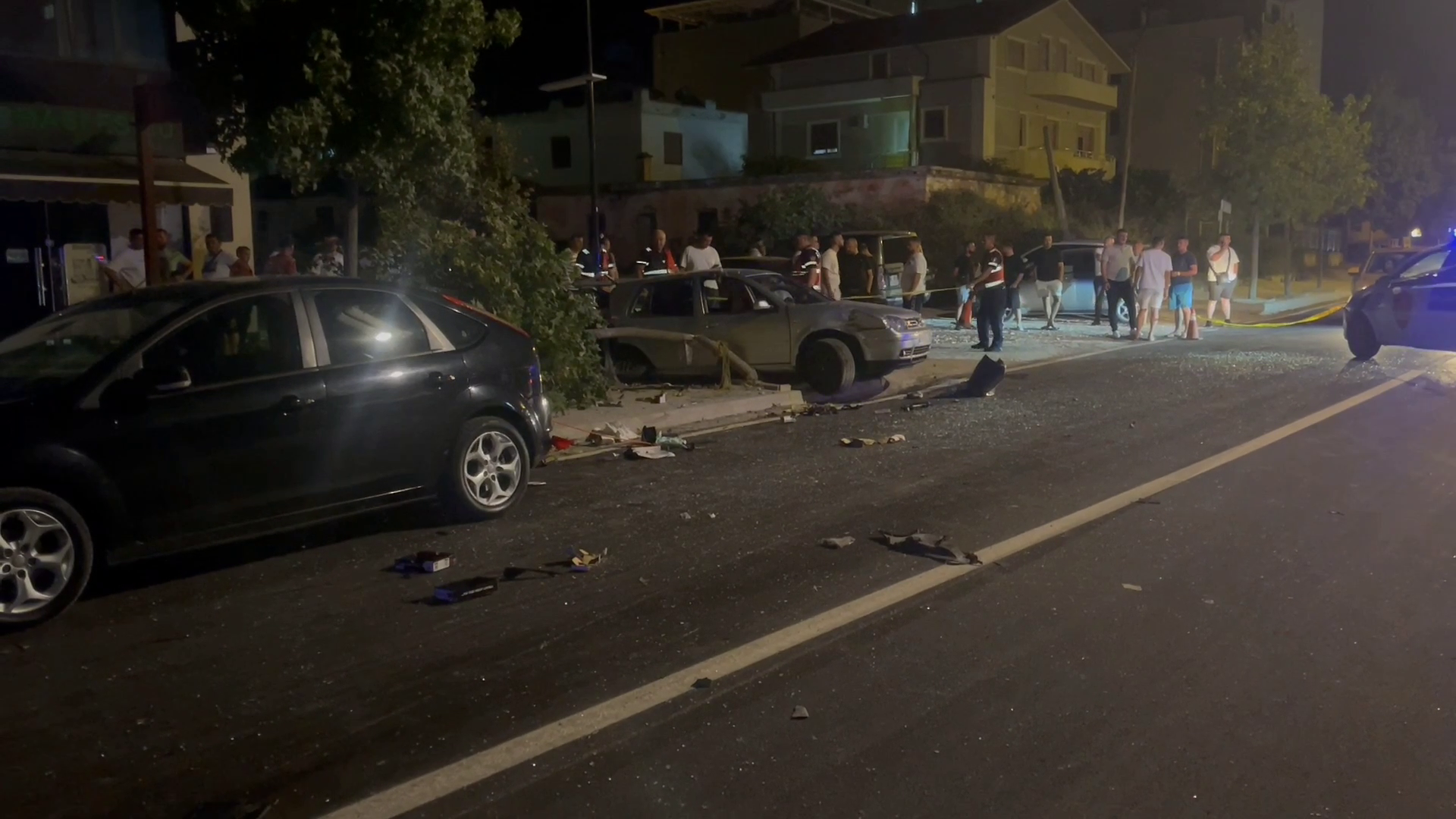 Aksident i fuqishëm në rrugën e Uznovës: dy mjete të dëmtuara dhe tre persona të plagosur