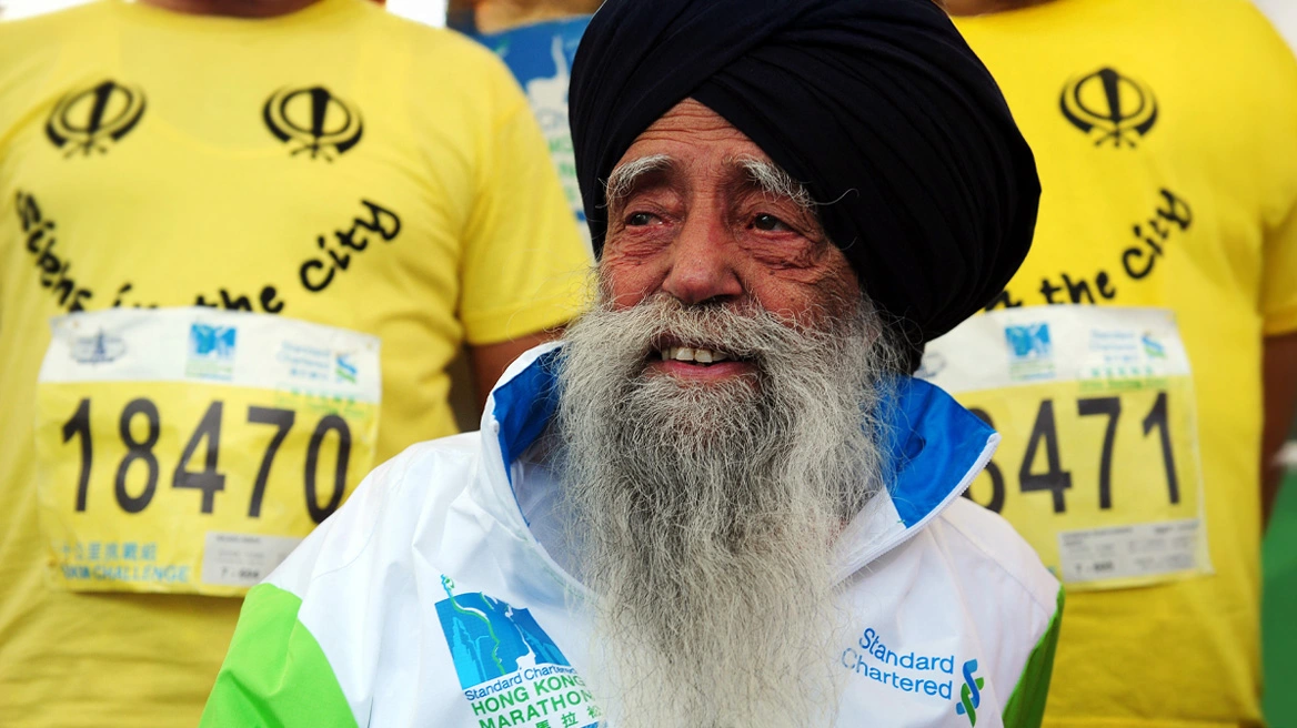 Fauja Singh: Vrapuesi më i vjetër i maratonës në botë vdes në aksident me makinë në moshën 114 vjeç