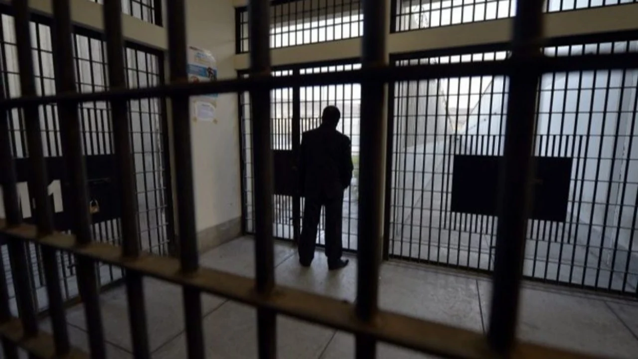 I burgosuri pësoi arrest kardiak/ Reagon Komiteti Shqiptar i Helsinkit: Qëndroi në qeli për 8 ditë pavarësisht shqetësimeve, duhej të trajtohej menjëherë