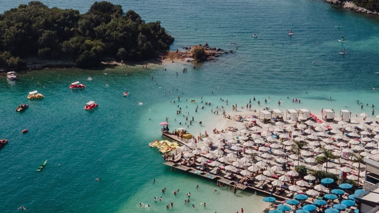 “Destinacion turistik në rritje”/ Rama ndan artikullin e The New York Times: Plazhe, histori, kulturë dhe çmime të përballueshme
