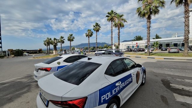 19-vjeçari goditet me grushta dhe gurë nga dy vajza në Ksamil, denoncon në Polici 1 640 0 masa policia turizem 1755767340