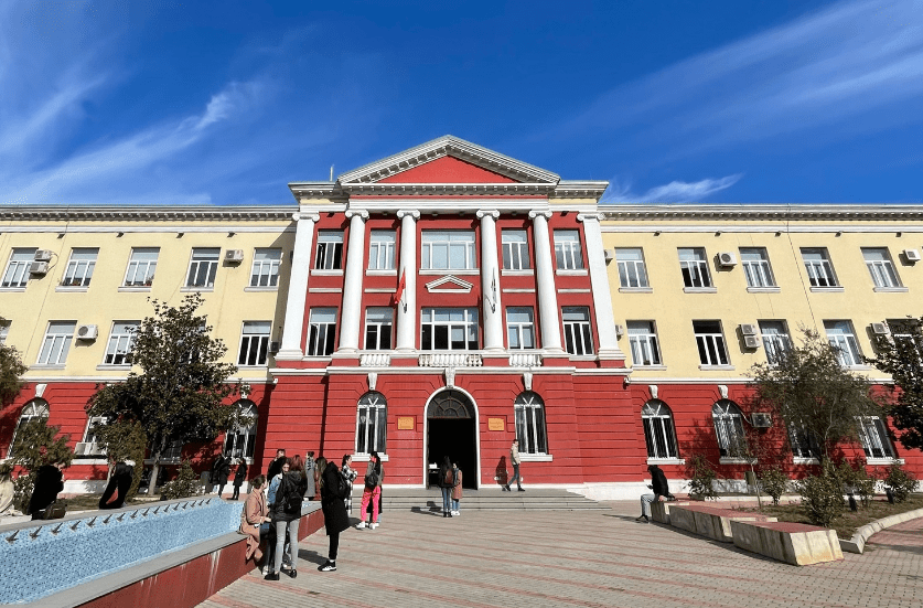Aplikimet për universitet/ Sot, dita e fundit për të përzgjedhur 10 programet e studimit 9 L0tvYSez universiteti