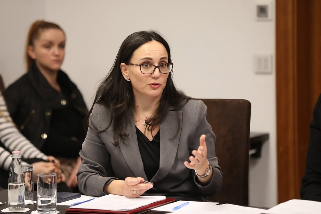Qeveria mbulon shpenzimet mjekësore për drejtoreshën e Prokurimit Publik, 2.3 milionë lekë për kurimin e Reida Kashtës