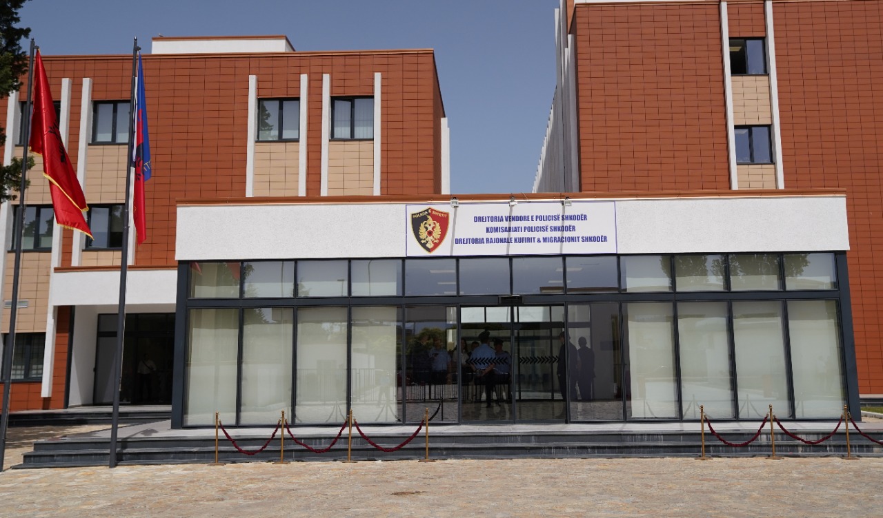 Shkodër, policia për atentatin: Autorit iu sekeustrua një armë zjarri automatike