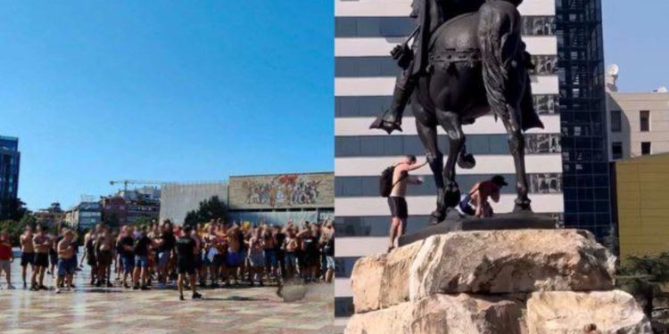 Tifozet shqiptare ne burg per mbrojtjen e figures se Skenderbeut 750x375 1