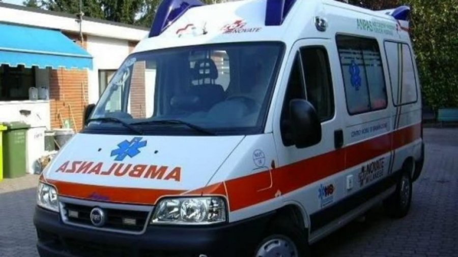 Aksident i rëndë në Berat, ndërron jetë shoferi, lëndohet pasagjerja